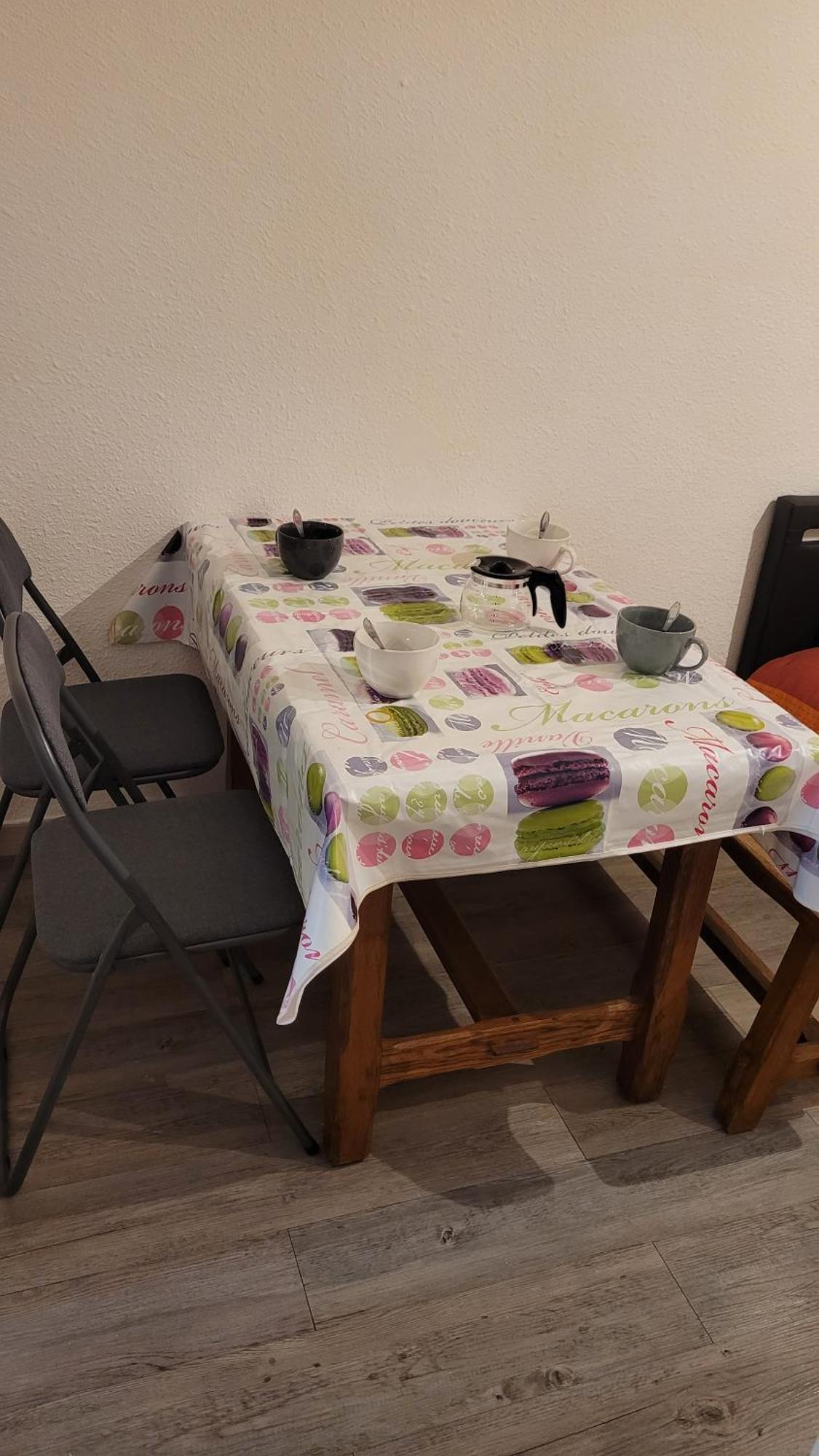 Grand Confortable Jusqu'a 4 Personnes Apartment